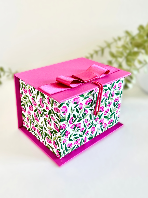 Ready To Go | Gift SET | Beautiful Pink Flowers Box & Mug Set